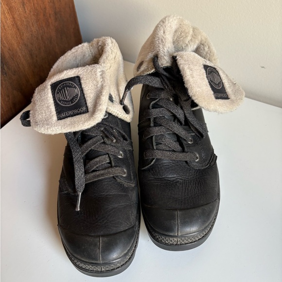 Palladium Shearling Lined Foldover Pampa Leather Boots - Picture 7 of 10